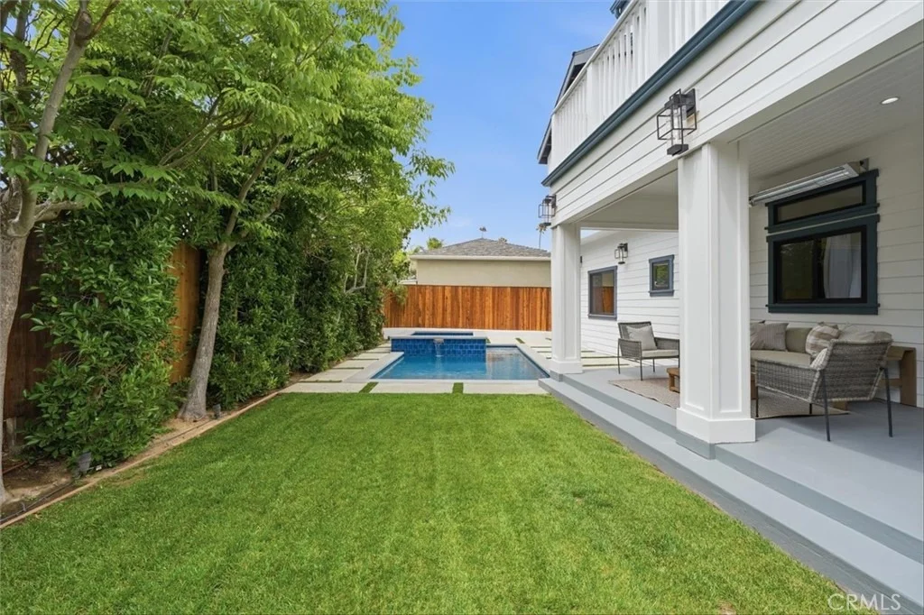 Photo of 2126 Havemeyer Lane
