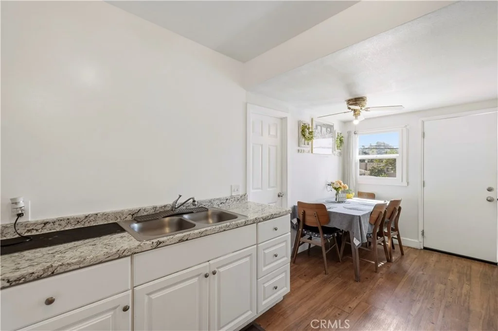Photo of 1534 E Broadway