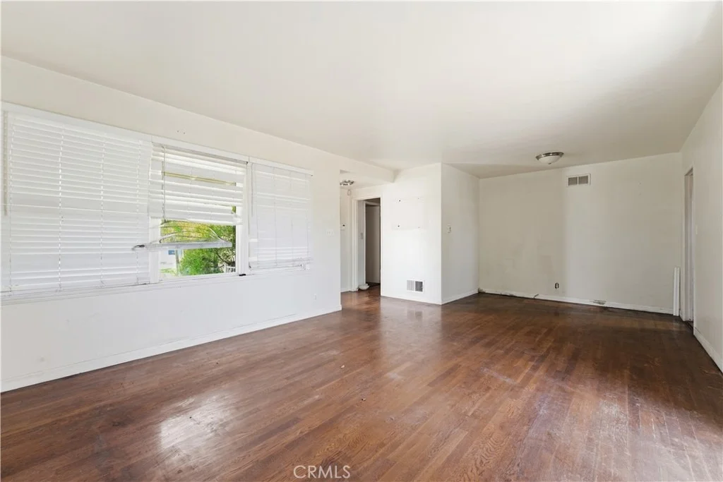 Photo of 13709 Daphne Avenue