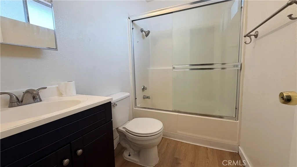 Photo of 5242 Linden Avenue