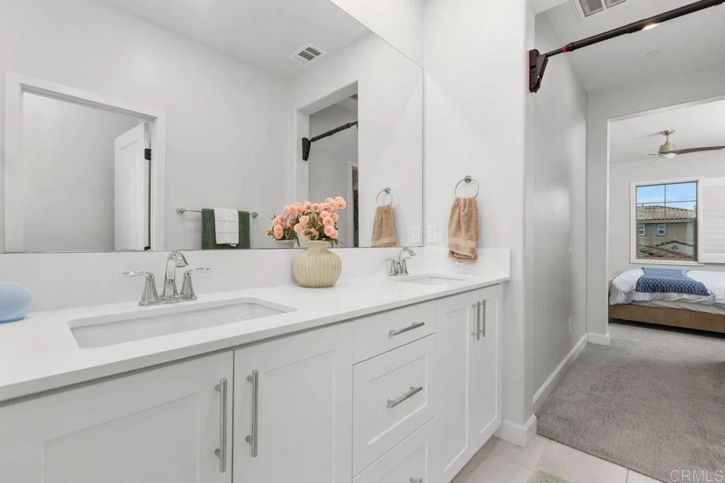 Photo of Unit 1 at 4374 Nautilus Way