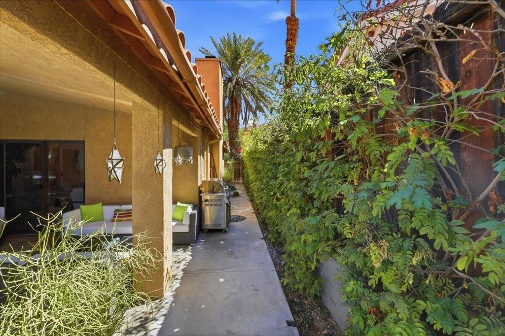 Photo of 54205 Avenida Vallejo