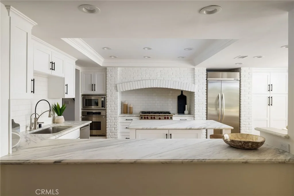 Photo of 2572 Bayshore Drive