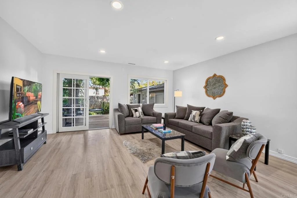 Photo of 4855 Pine Street
