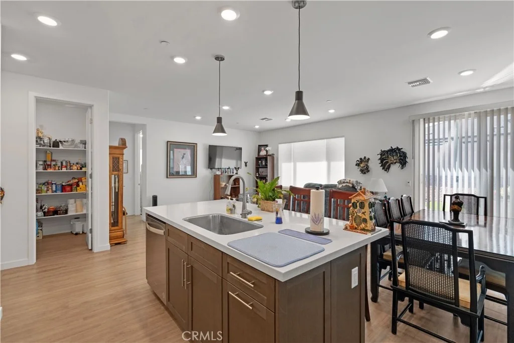 Photo of 3218 Garnet