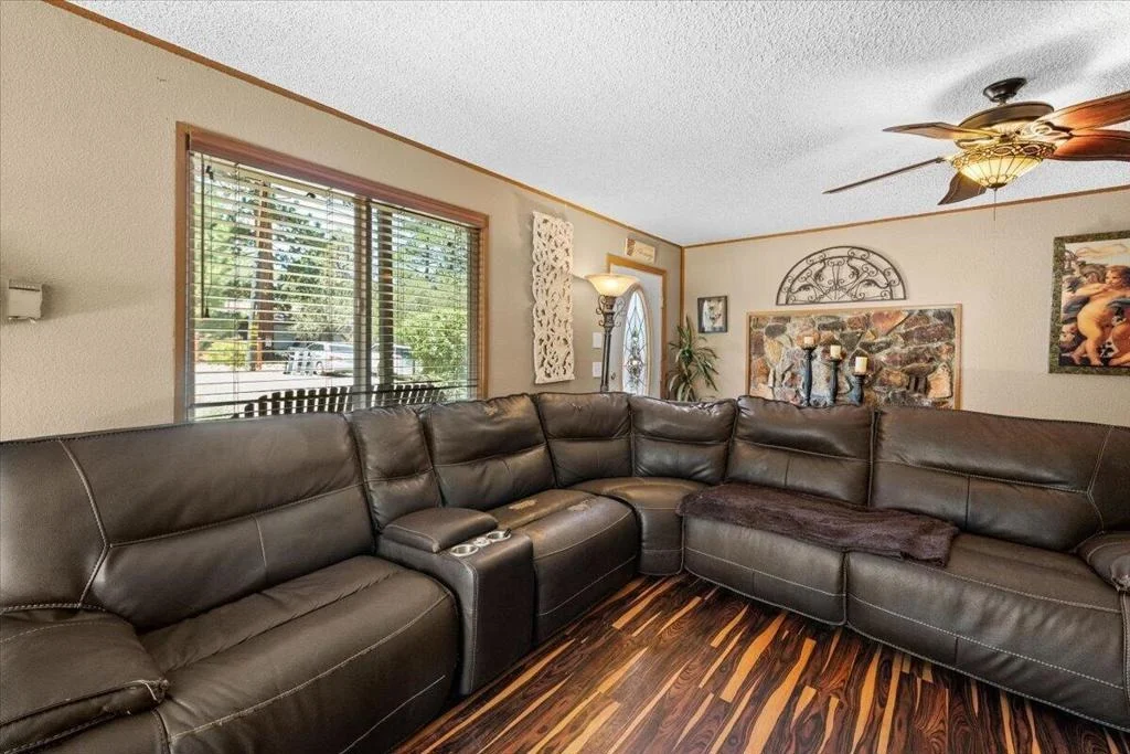 Photo of 819 Holmes Lane