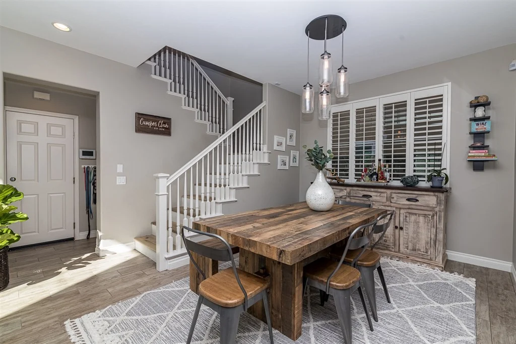 Photo of 937 Tularosa Lane
