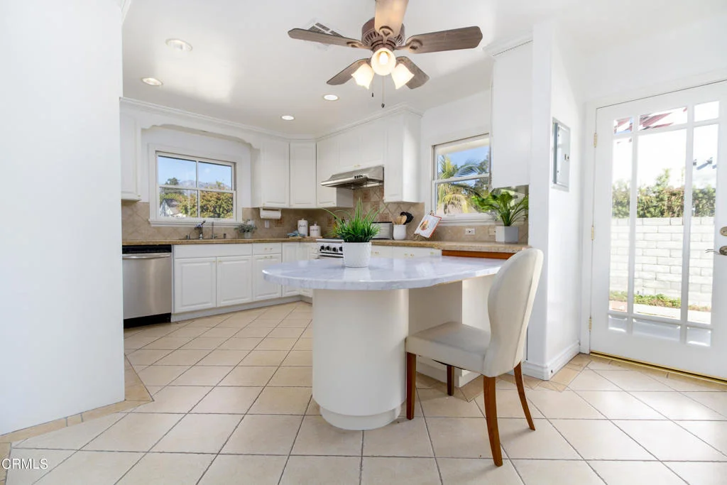 Photo of 2810 Devonport Road