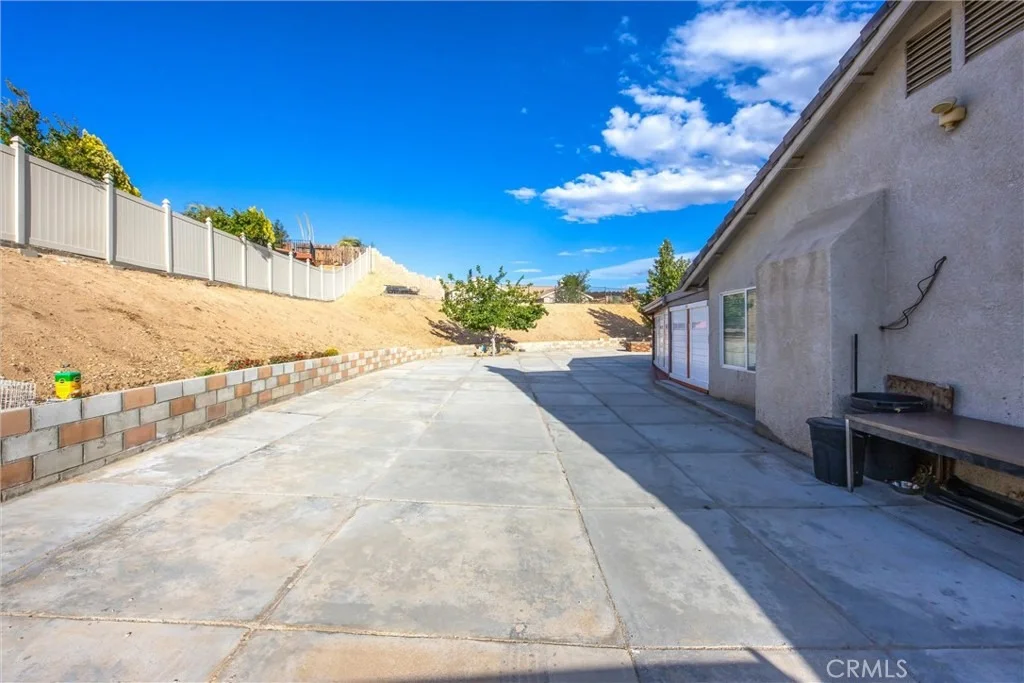 Photo of 13997 Riverside