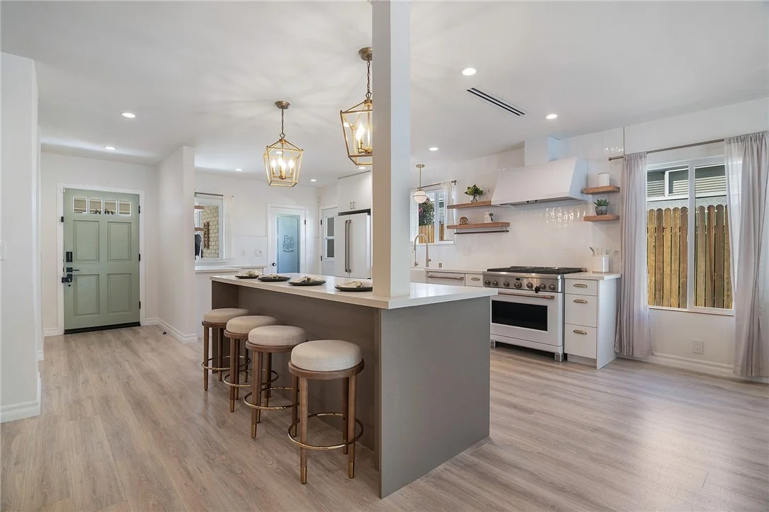 Photo of 2826 N Keystone