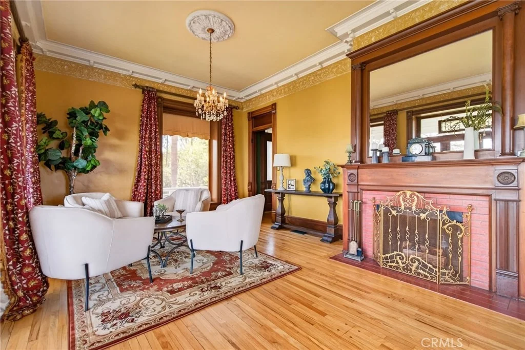 Photo of 2812 Ivy