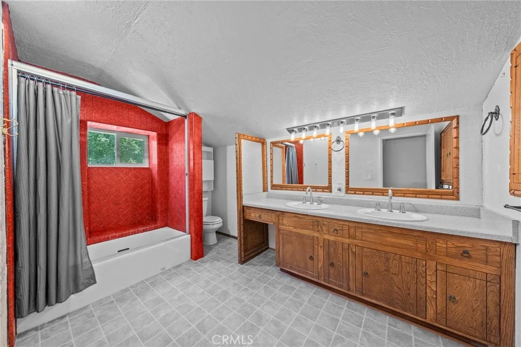 Photo of 22879 Juniper Lane