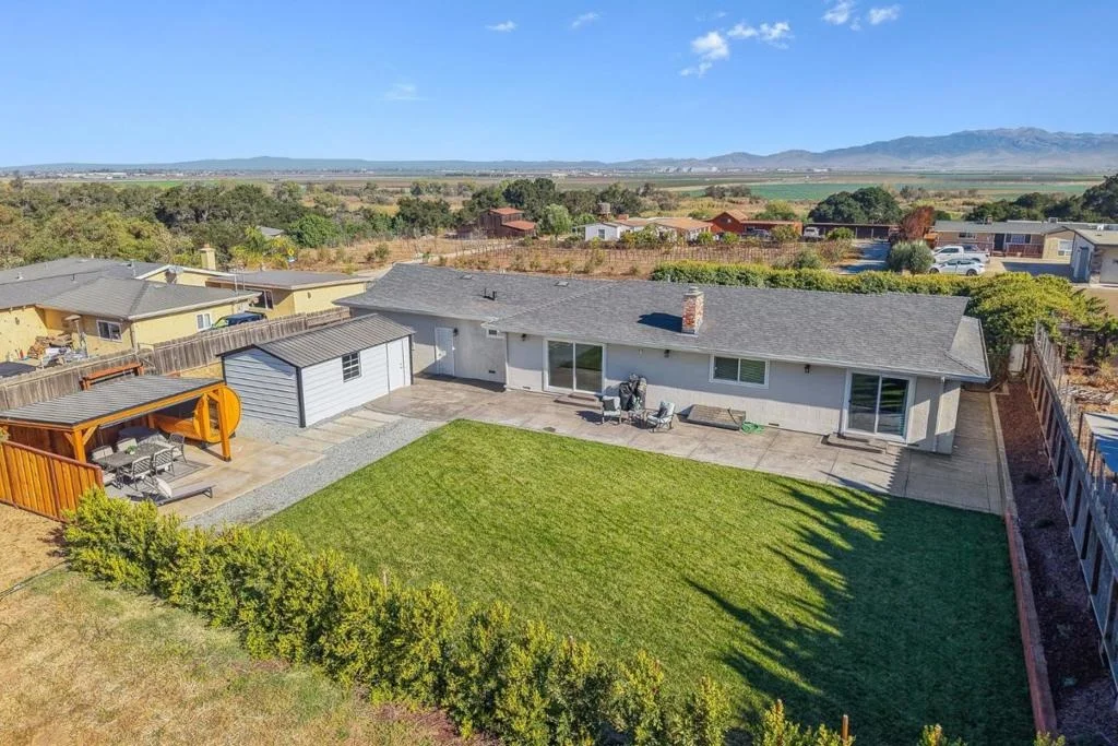 Photo of 296 River Road