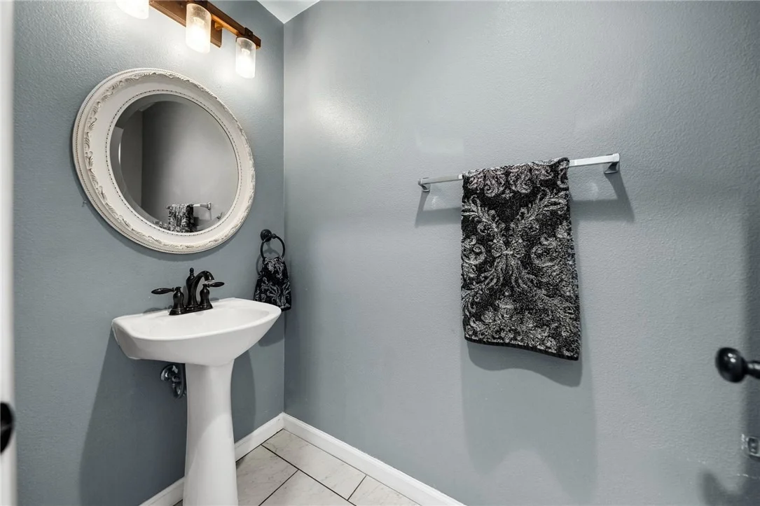 Photo of 26840 Redwood
