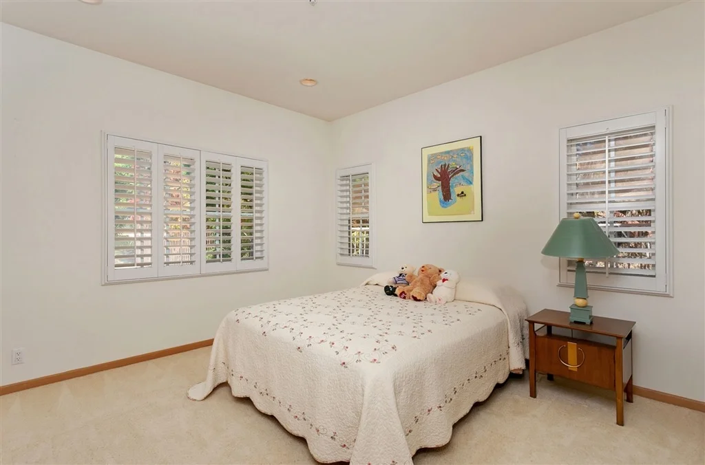 Photo of 944 Juniper Lane