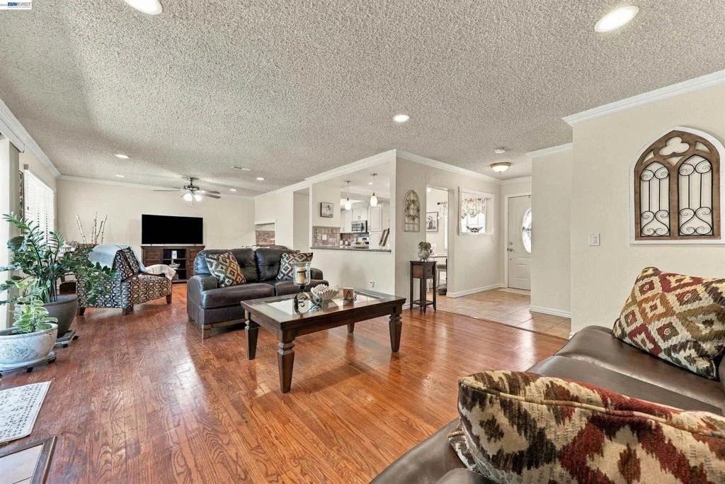 Photo of 8657 Davona Dr