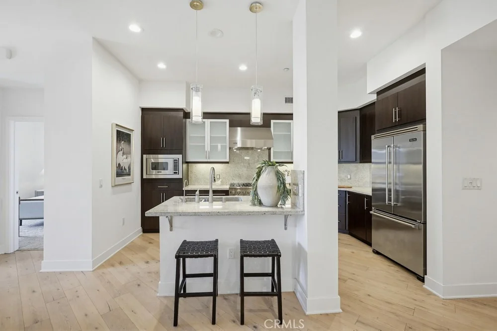 Photo of Unit 406 at 402 Rockefeller
