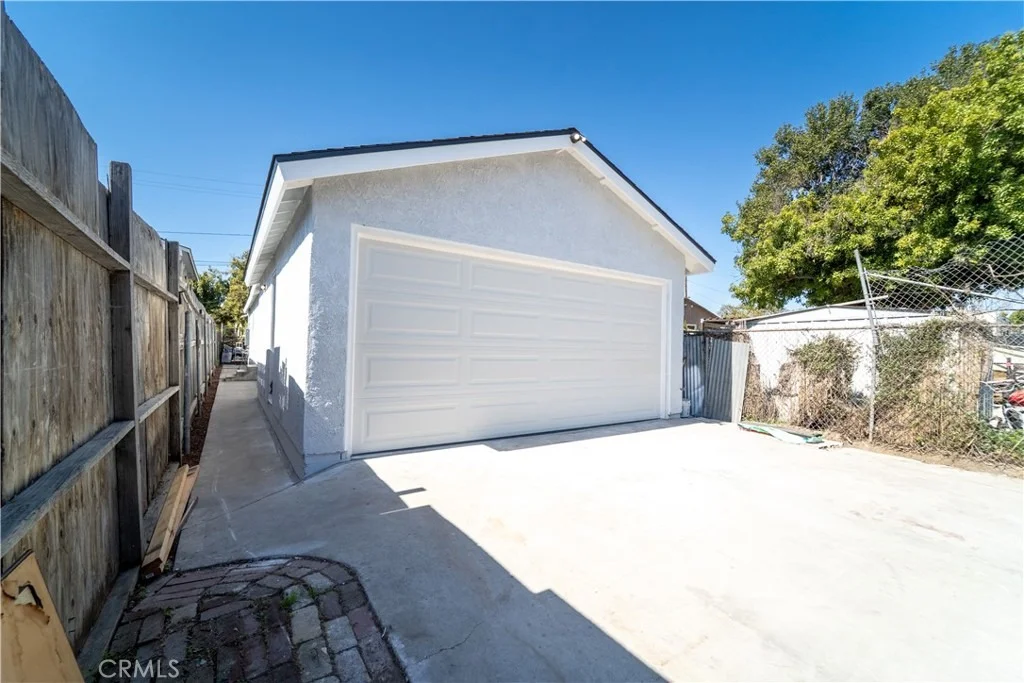 Photo of 13300 S Largo