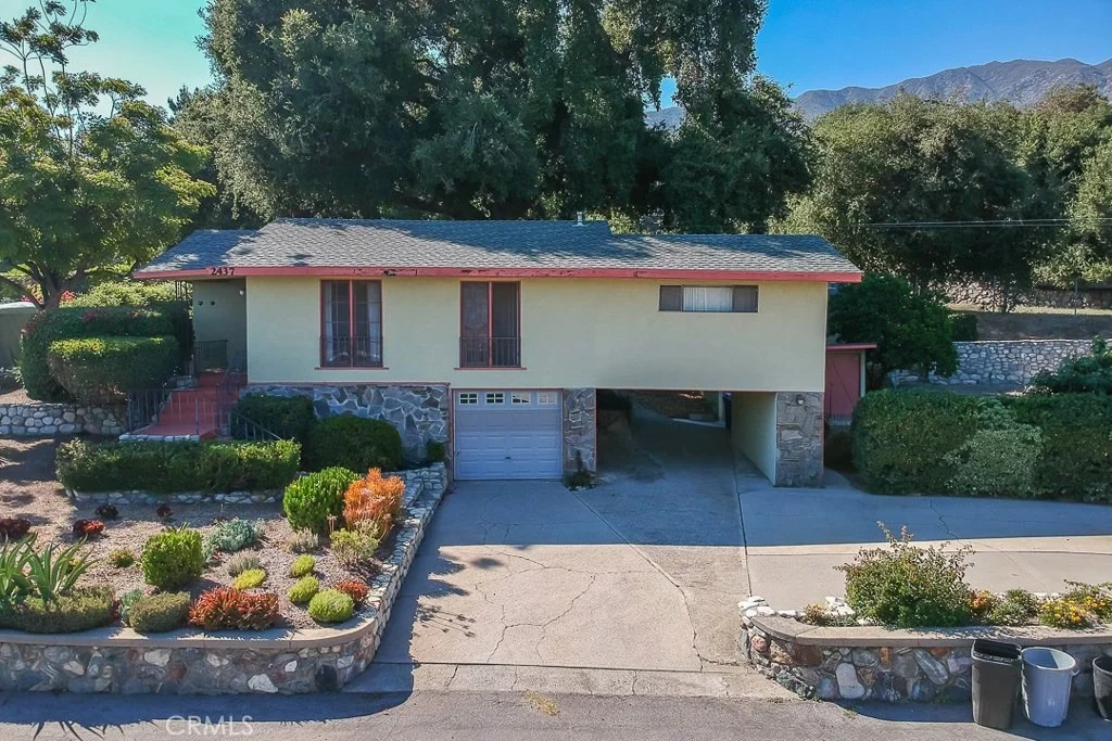 Photo of 2437 Vista Drive