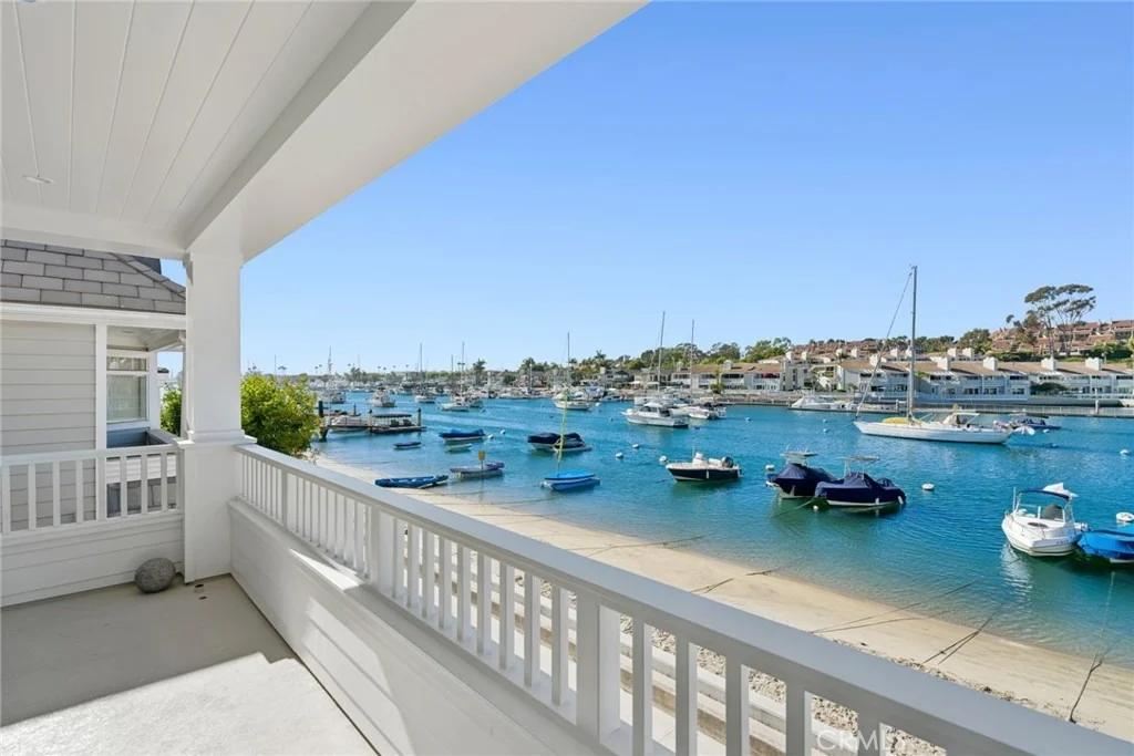 Photo of 1105 N Bay Front
