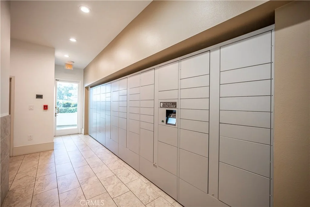 Photo of Unit 3003 at 700 E Ocean Boulevard