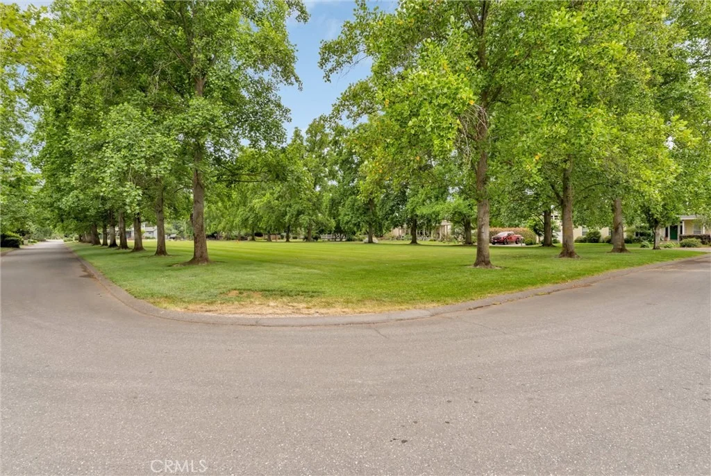 Photo of 9444 Van Ness