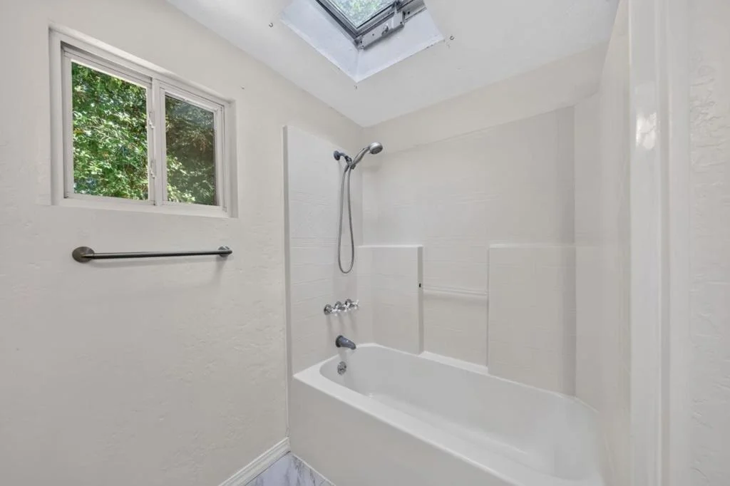 Photo of 121 Mahogany Way