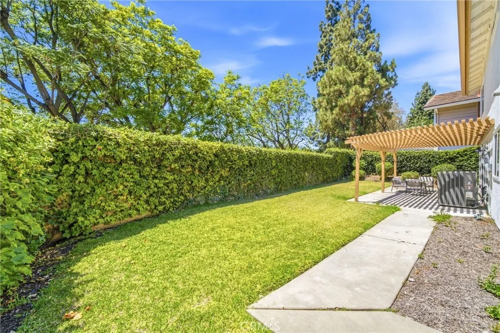 Photo of 137 S Thistle Road