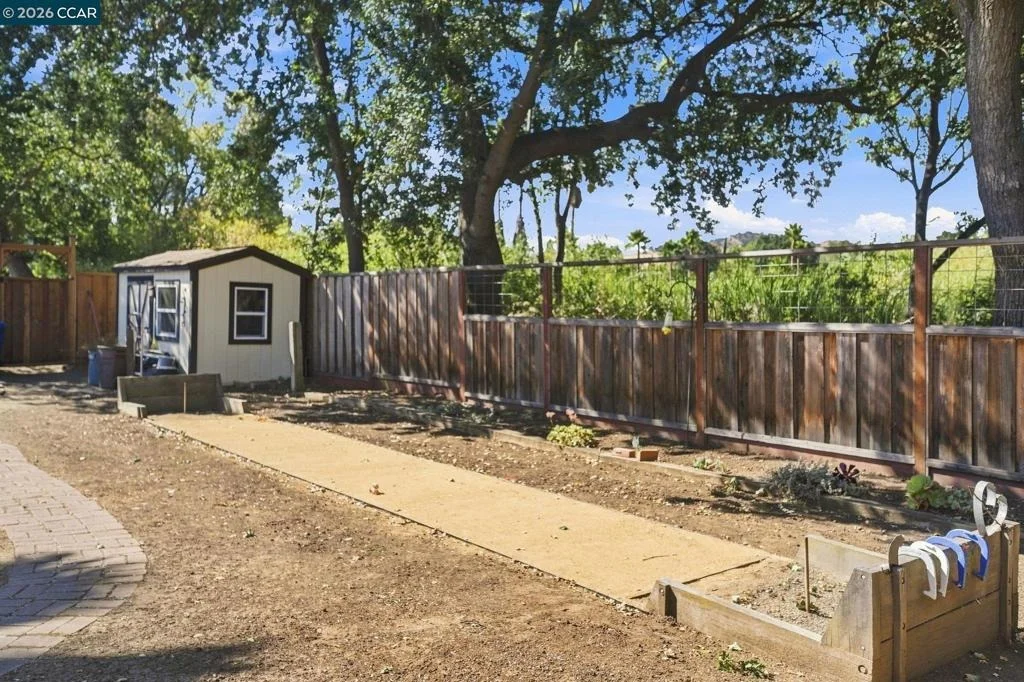 Photo of 1445 Bassett Dr