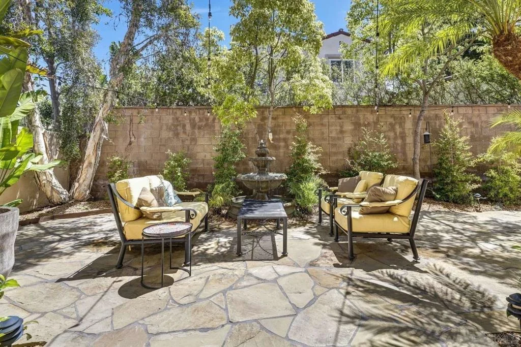 Photo of 86 Canyoncrest