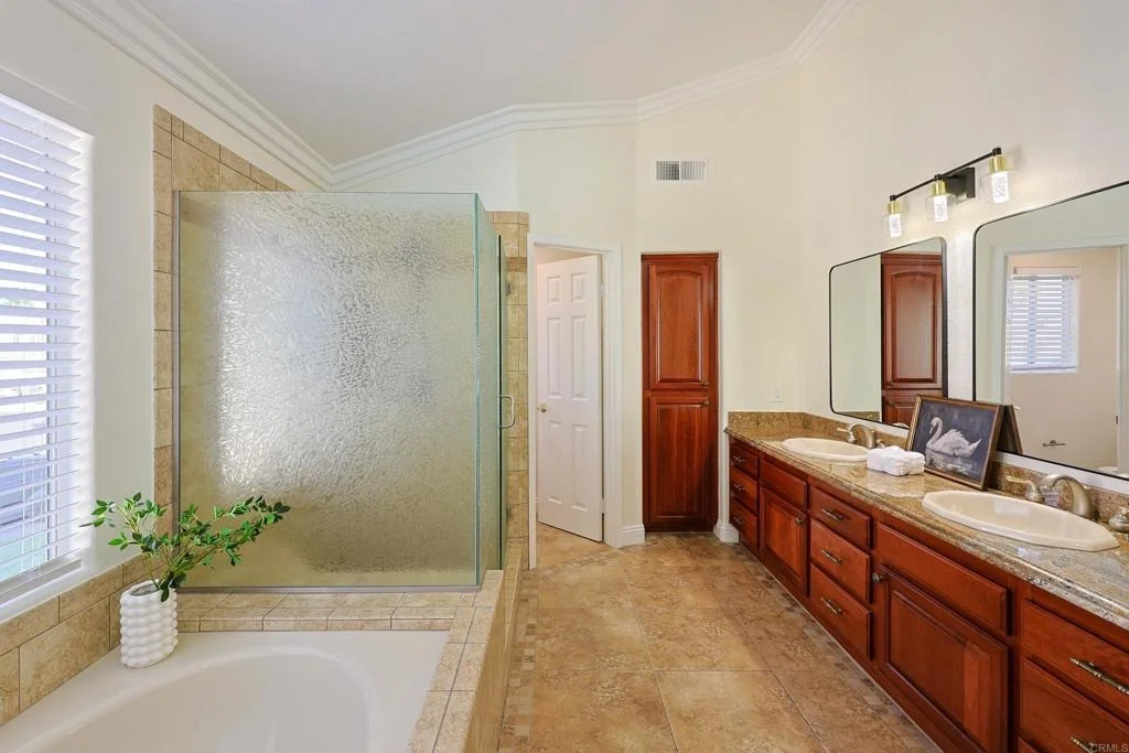 Photo of 542 Port Harwick