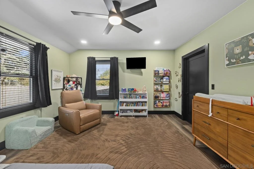 Photo of 3252 Front Street