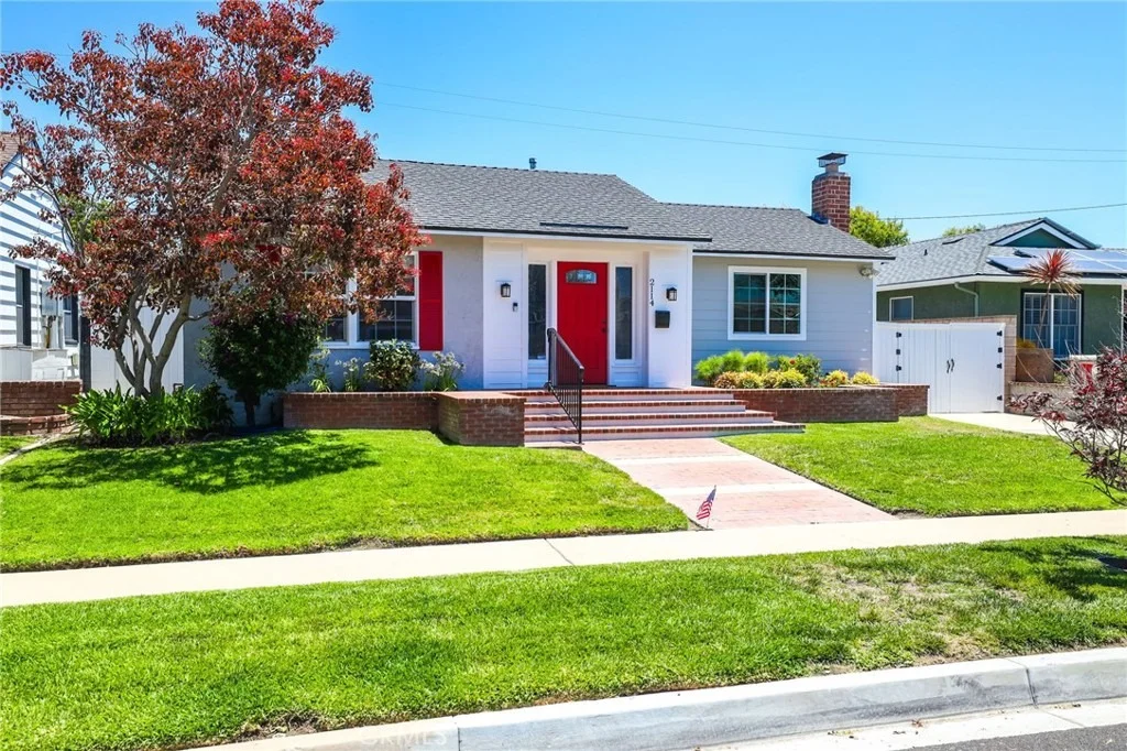 Photo of 2114 Ostrom