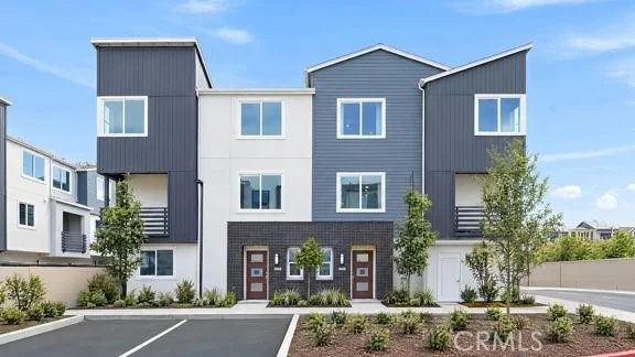 Photo of Unit 265 at 500 Park Drive