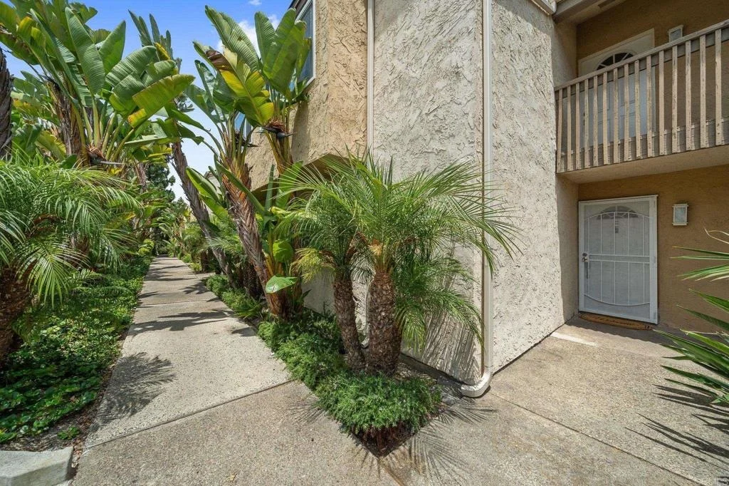 Photo of Unit E at 8548 Via Mallorca