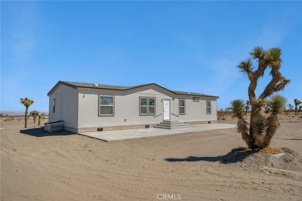 Photo of 2350 Olivera