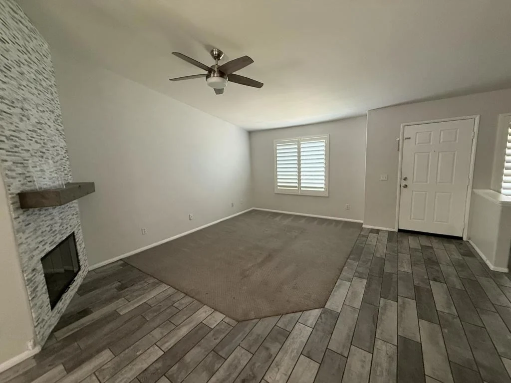 Photo of 45925 La Flor Lane