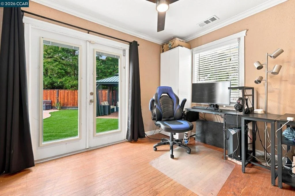 Photo of 4074 Hamlet Ct