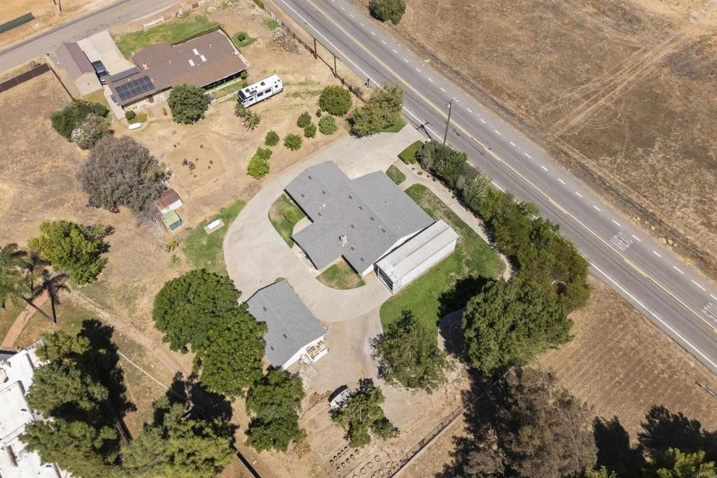 Photo of 842 Hanson Ln