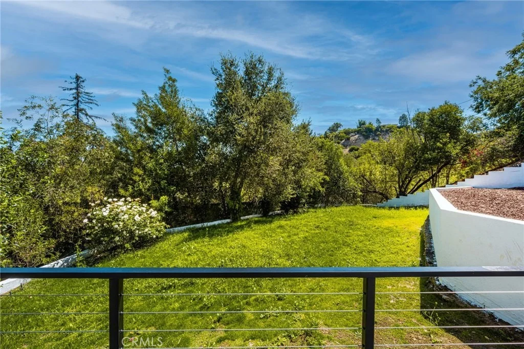 Photo of 3566 Beverly Glen