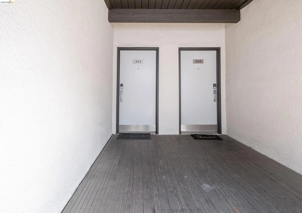 Photo of Unit 353 at 1 Embarcadero