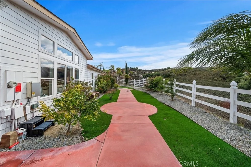 Photo of 39565 Spanish Oaks Drive