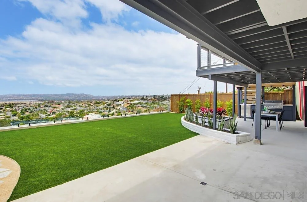 Photo of 1550 Everview