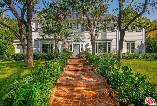 Photo of 712 N MAPLE Drive