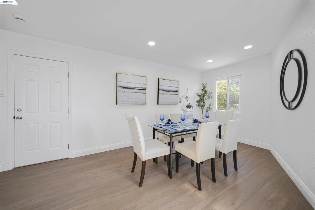 Photo of 1069 Central Blvd