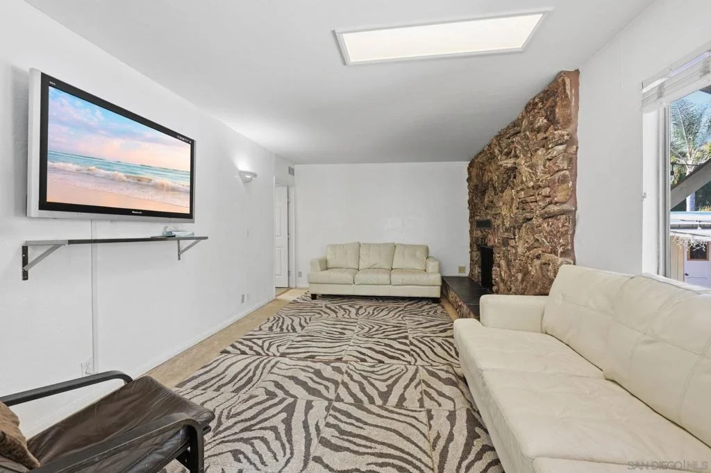 Photo of 1521 Foothill Dr