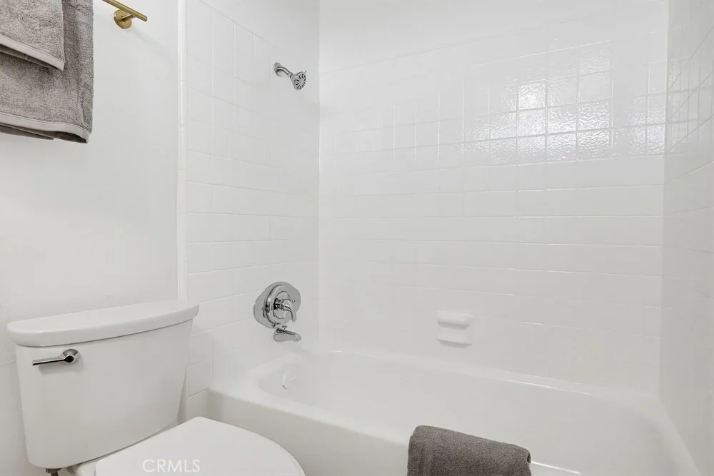 Photo of 4571 Trafalgar