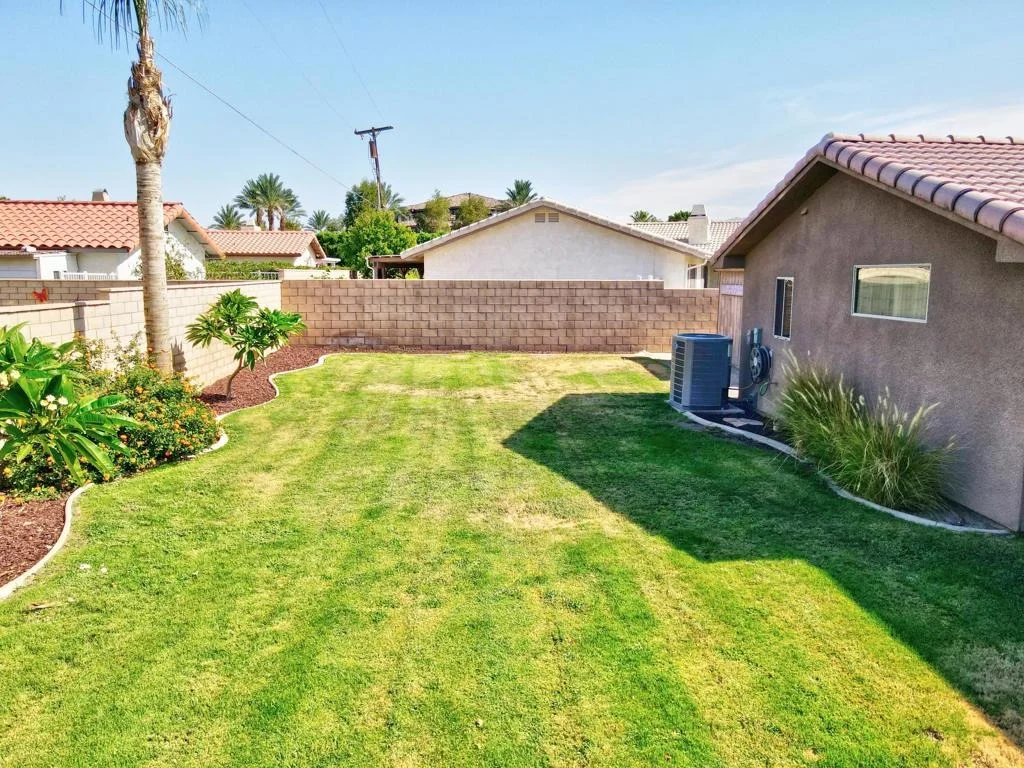 Photo of 41443 Balaclava Drive