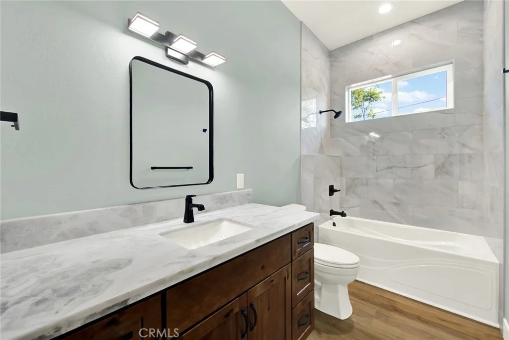 Photo of 1690 BEND LANE