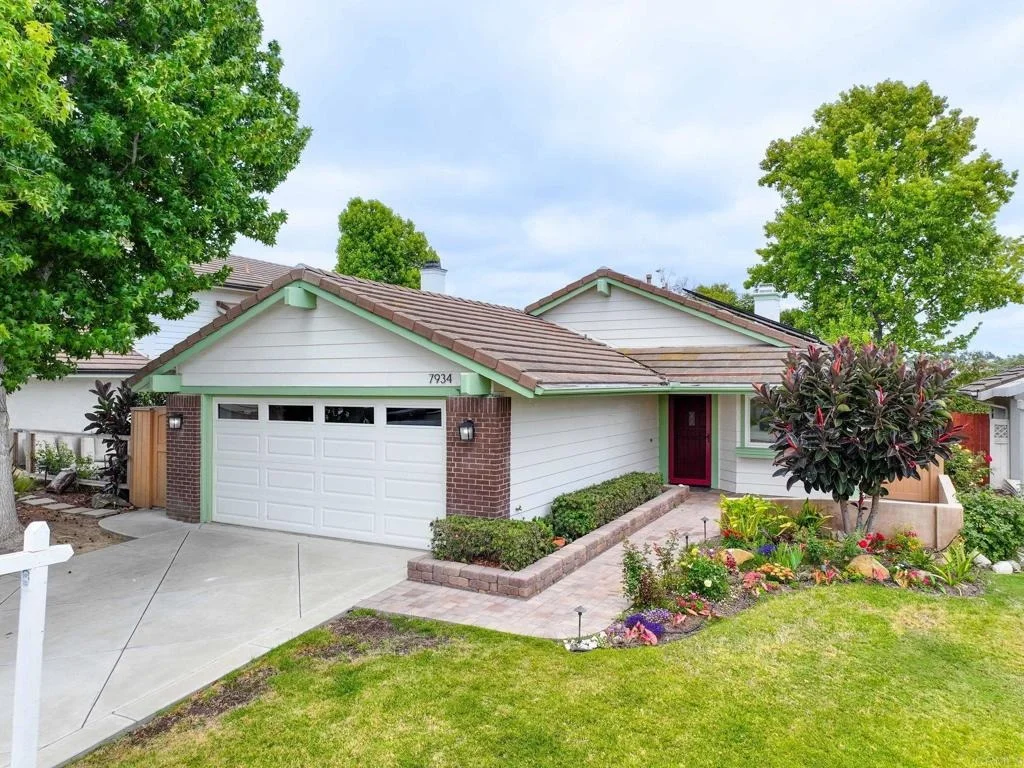 Photo of 7934 Calle Posada